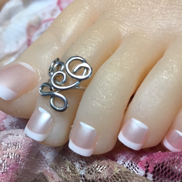 Sterling Silver Toe Ring- Adjustable Unique Hand Crafted Toe Ring- FS #37 - Picture 6 of 7